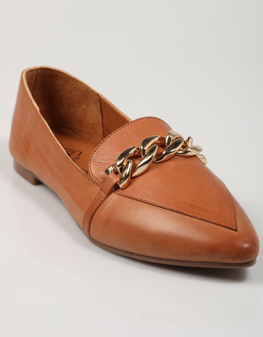 MOCASINES TOP 3 21726 en color Cuero