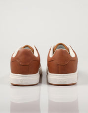 ZAPATILLAS LEVIS PIPER en color Cuero