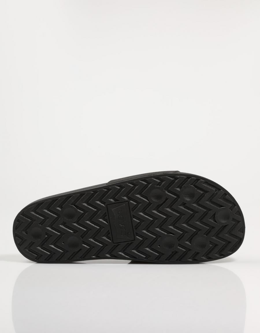CHANCLAS LEVIS JUNE PERF en color Negro