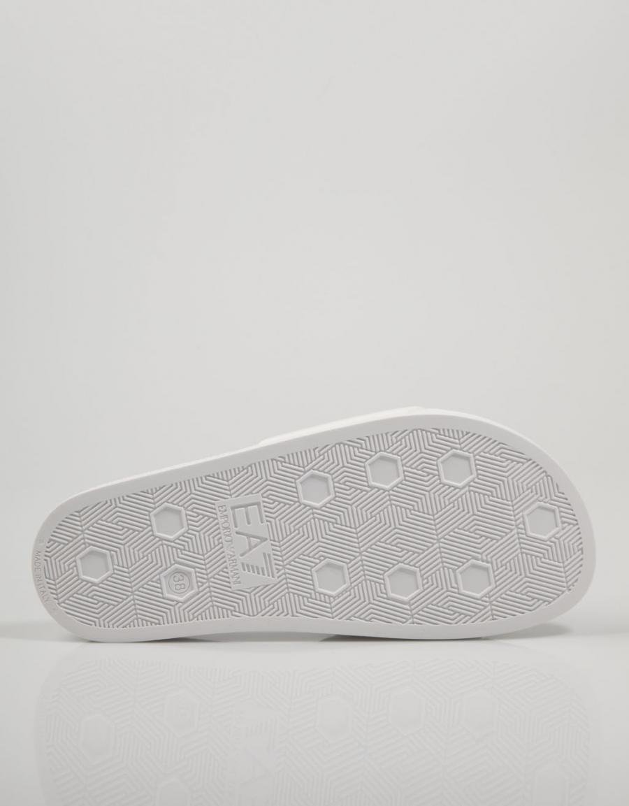 CHANCLAS ARMANI EA7 XCP001 en color Fuxia