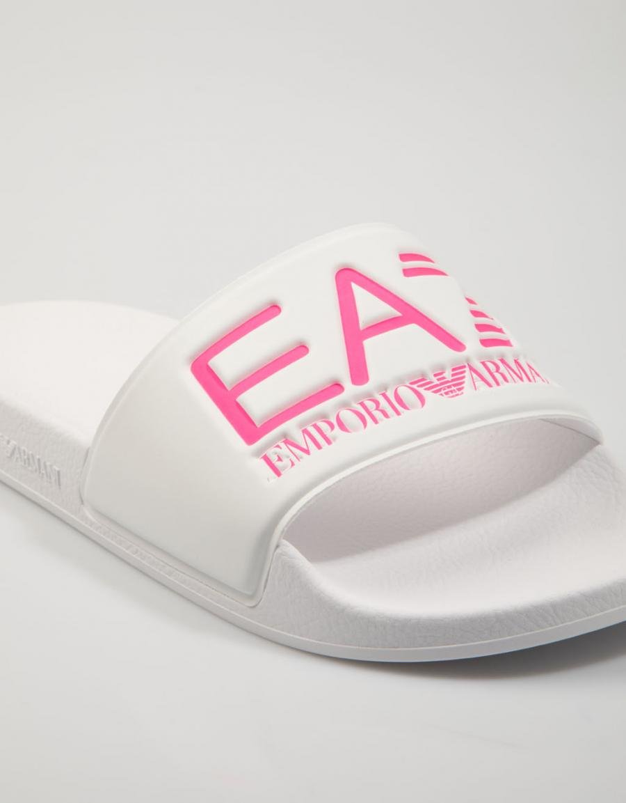 CHANCLAS ARMANI EA7 XCP001 en color Fuxia