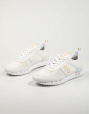 ZAPATILLAS ARMANI EA7 X8X027 XK050 en color Blanco