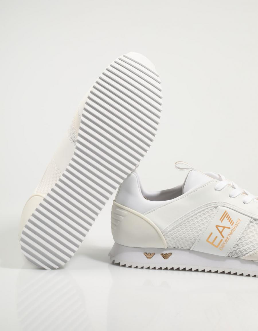 ZAPATILLAS ARMANI EA7 X8X027 XK050 en color Blanco