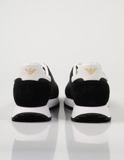 ZAPATILLAS ARMANI EA7 X8X101 XK257 en color Negro