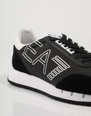 ZAPATILLAS ARMANI EA7 X8X101 XK257 en color Negro