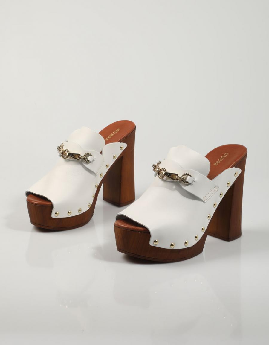 SANDALIAS GUESS CLARA FL6CLR LEA01 en color Blanco