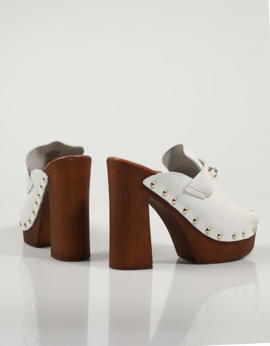 SANDALIAS GUESS CLARA FL6CLR LEA01 en color Blanco