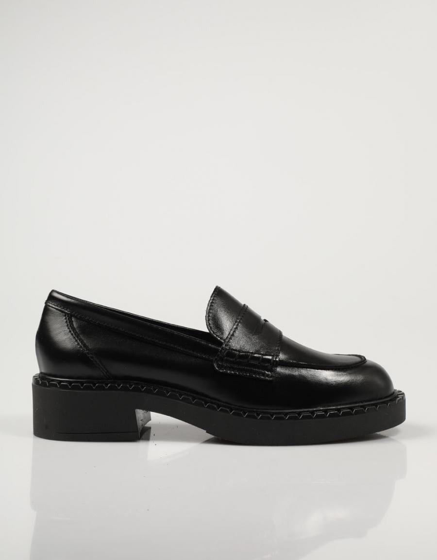 ZAPATOS SPORT REBECCA HOPE 2641 en color Negro