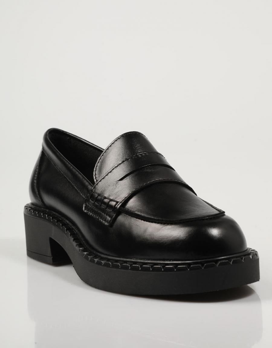 ZAPATOS SPORT REBECCA HOPE 2641 en color Negro