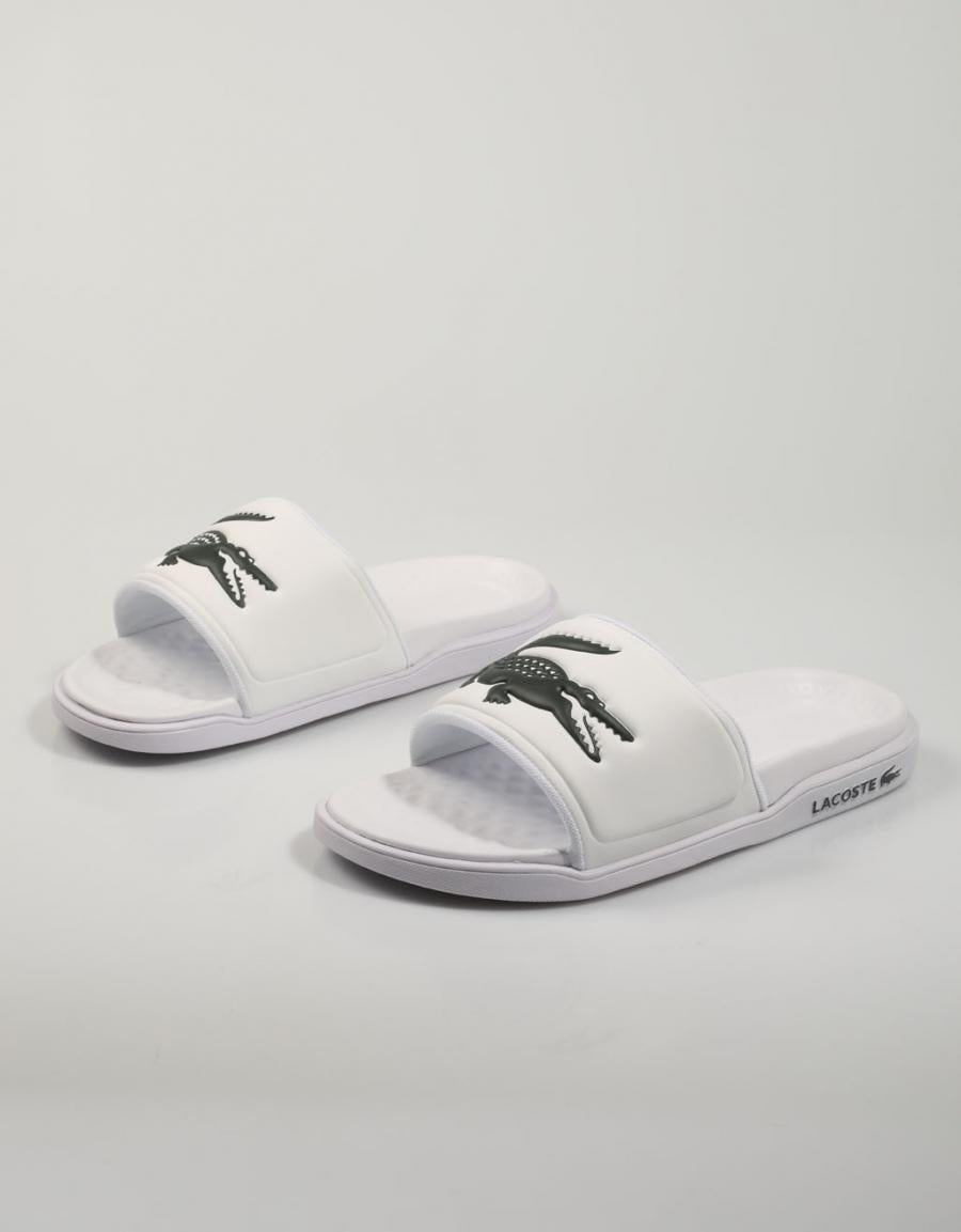 CHANCLAS LACOSTE CROCO en color Blanco