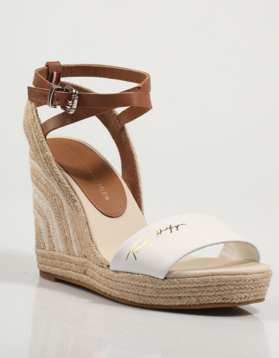 SANDALIAS TOMMY HILFIGER ELEVATED TH LEATHER WEDGE SANDAL en color Blanco