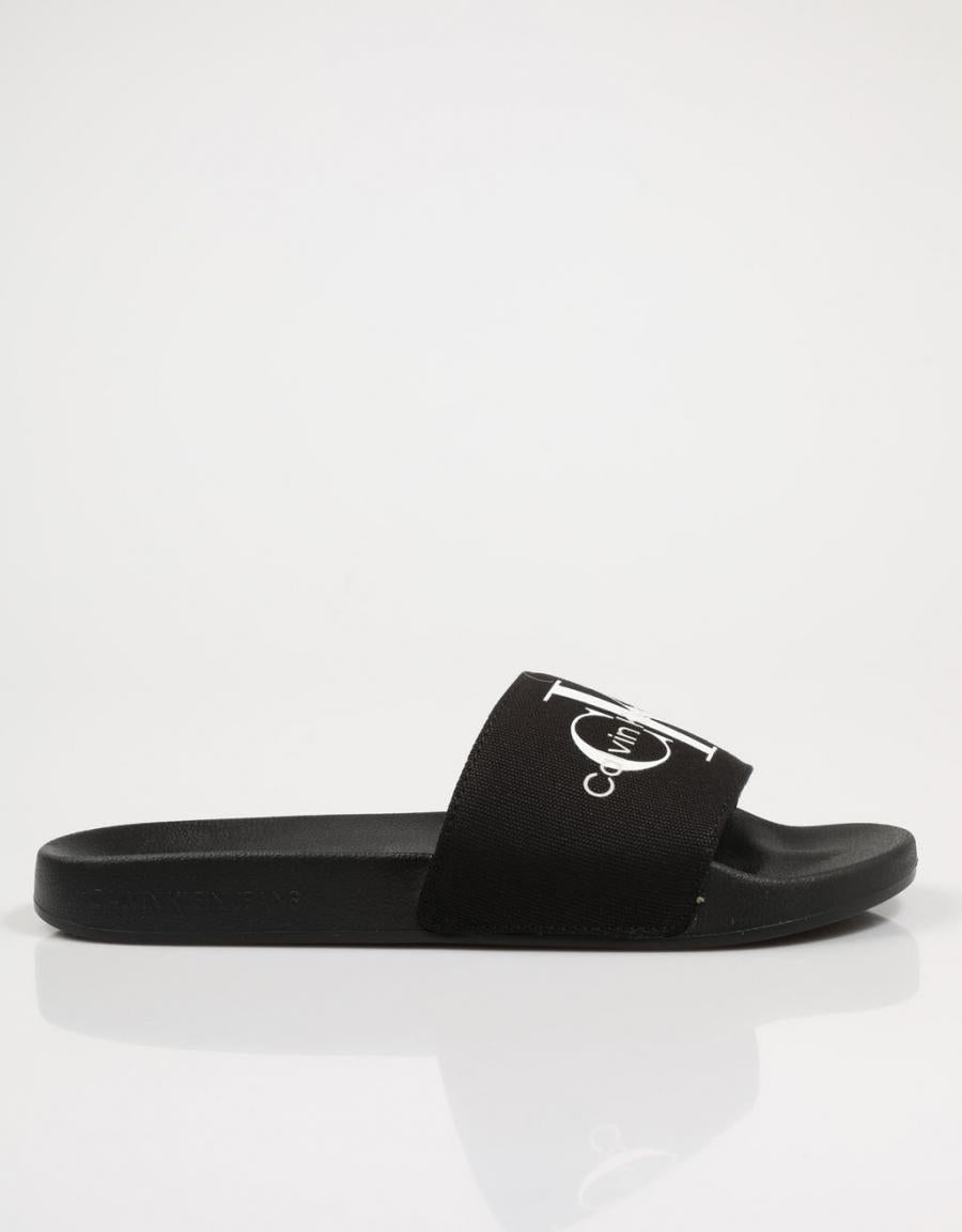 CHANCLAS CALVIN KLEIN SLIDE en color Negro