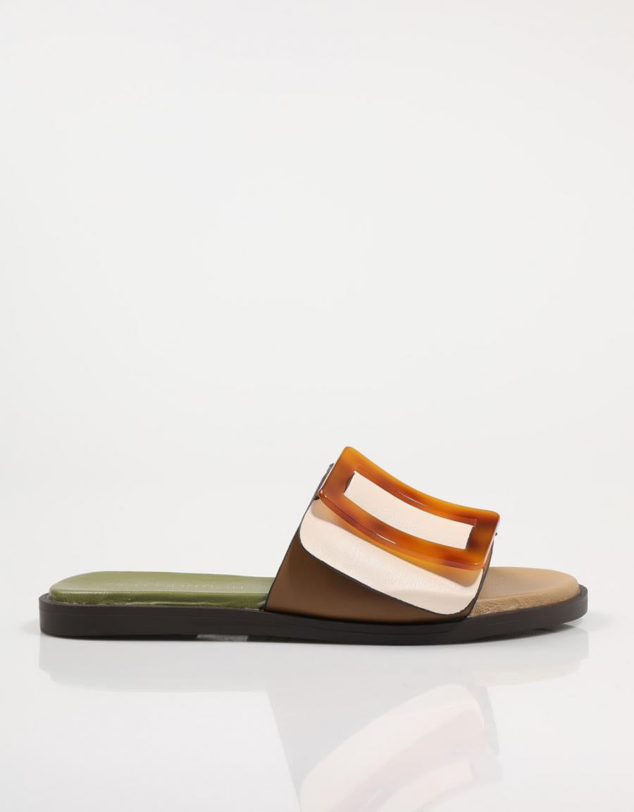 SANDALIAS NOA HARMON 8969 en color Hielo