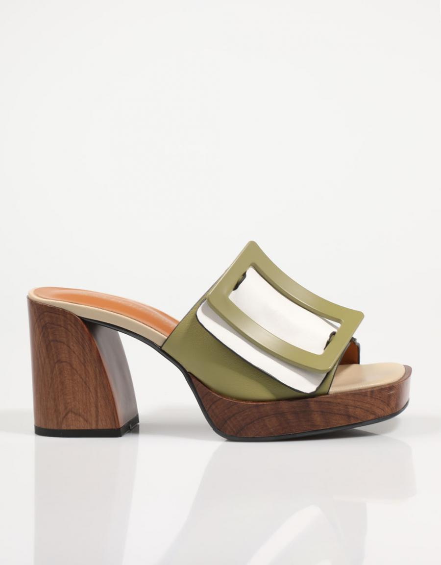 SANDALIAS NOA HARMON 8971 en color Blanco