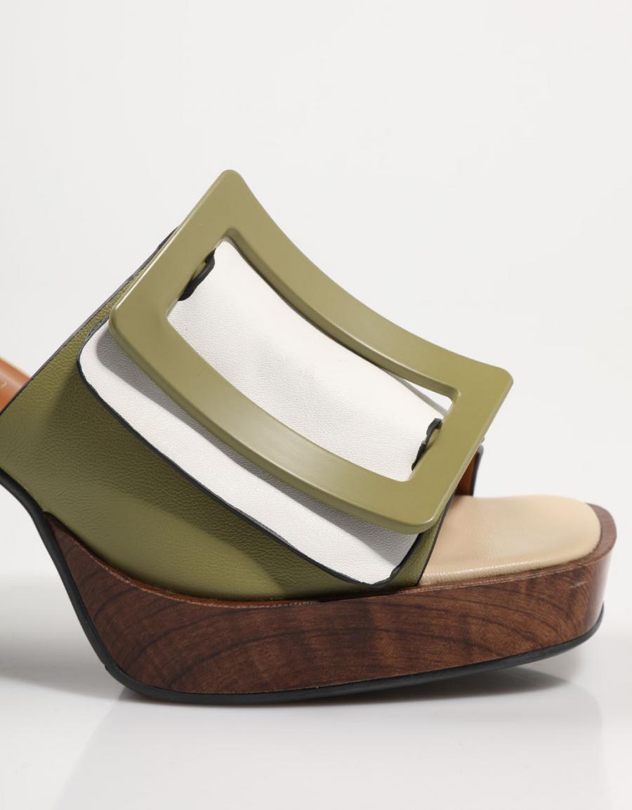 SANDALIAS NOA HARMON 8971 en color Blanco