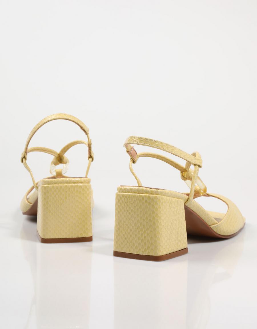 SANDALIAS NOA HARMON 9026 en color Amarillo