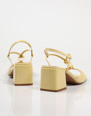 SANDALIAS NOA HARMON 9026 en color Amarillo