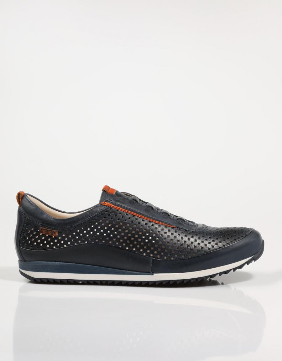ZAPATILLAS PIKOLINOS LIVERPOOL M2A 6252 en color Azul marino