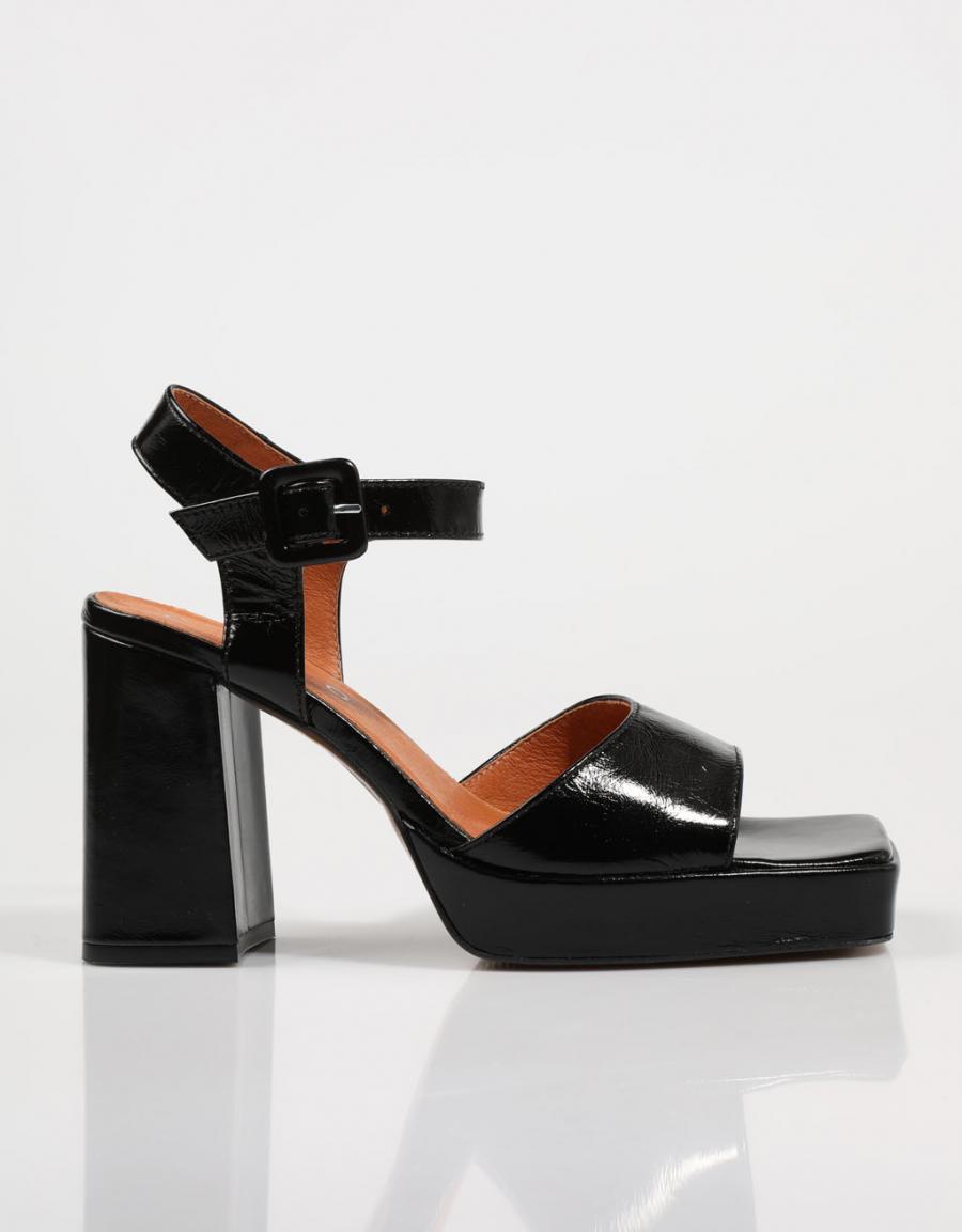 SANDALIAS CHIO 8205 en color Negro