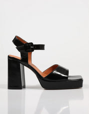 SANDALIAS CHIO 8205 en color Negro