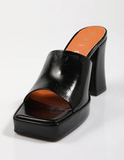 SANDALIAS CHIO 8202 en color Negro