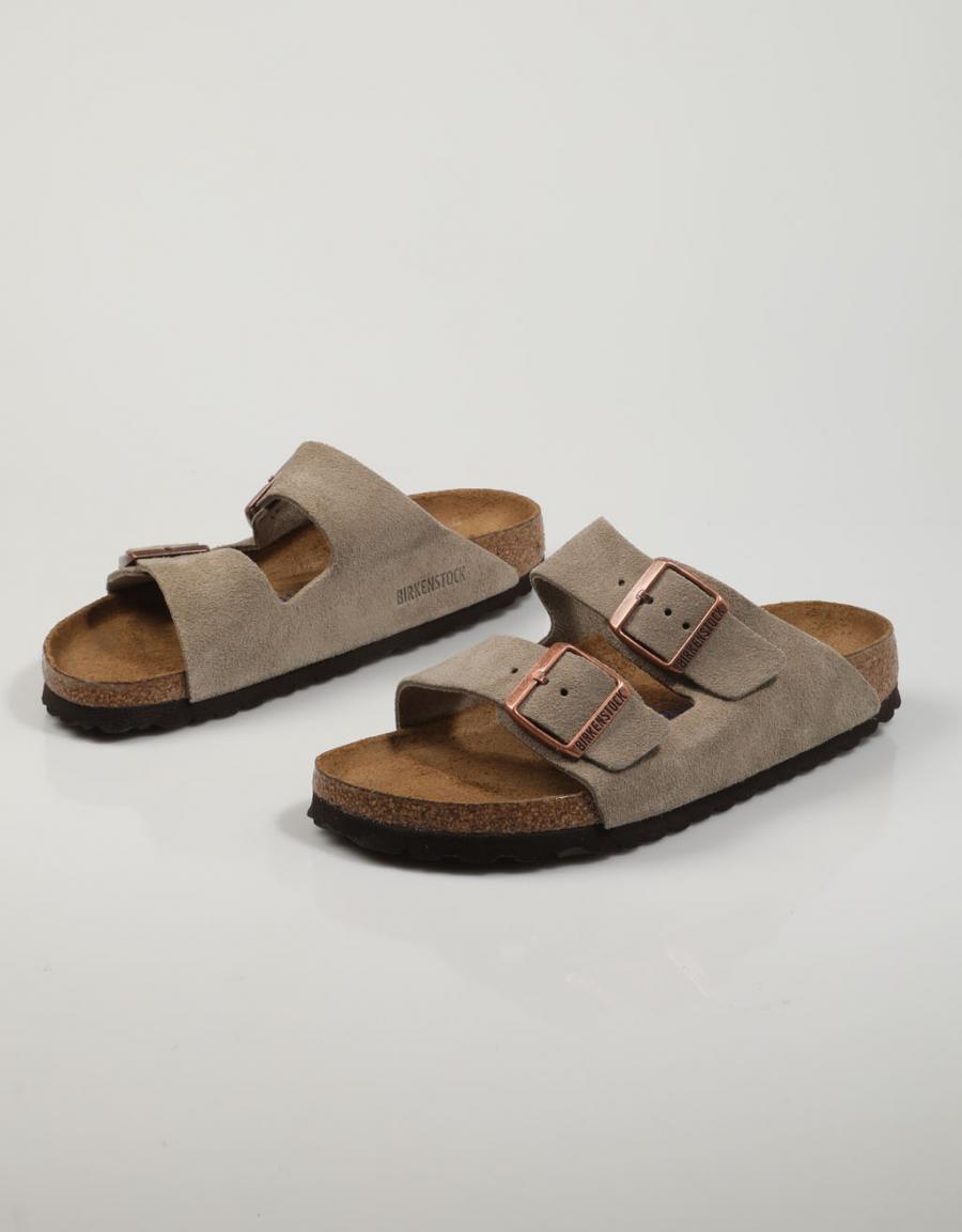 SANDALIAS BIRKENSTOCK ARIZONA SFB SUEDE en color Taupe