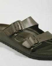 CHANCLAS BIRKENSTOCK ARIZONA en color Kaki