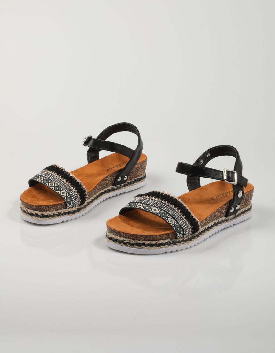 SANDALIAS ISTERIA 22059 en color Negro
