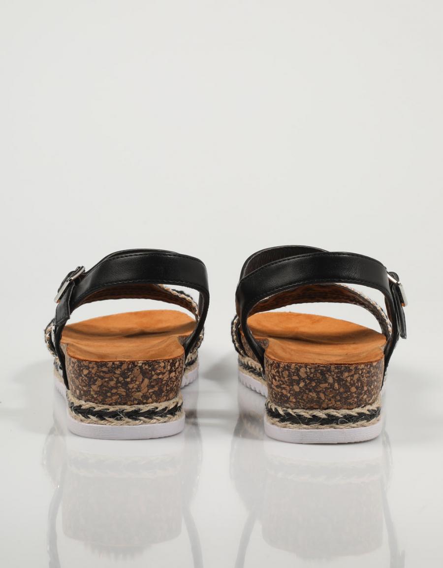 SANDALIAS ISTERIA 22059 en color Negro