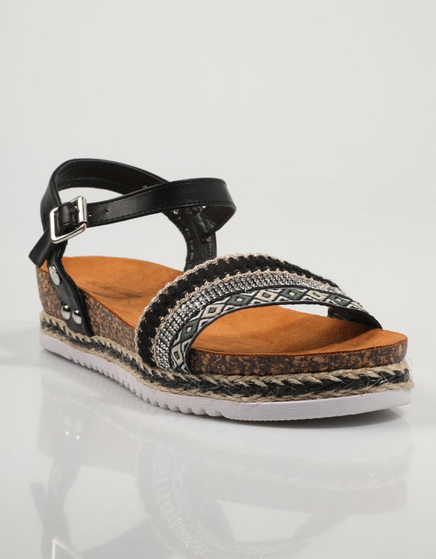 SANDALIAS ISTERIA 22059 en color Negro
