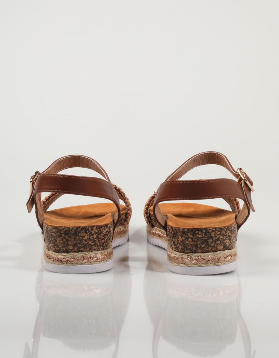 SANDALIAS ISTERIA 22059 en color Cuero
