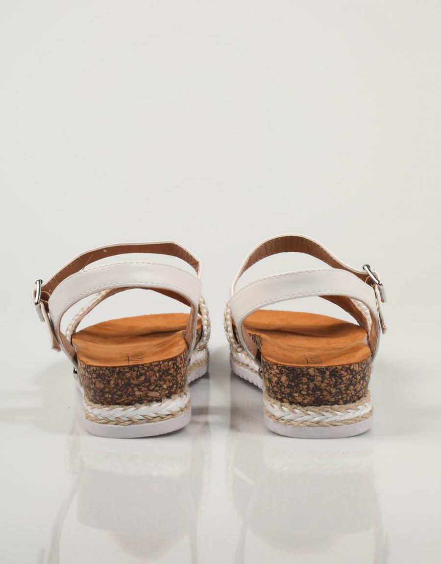 SANDALIAS ISTERIA 22059 en color Blanco