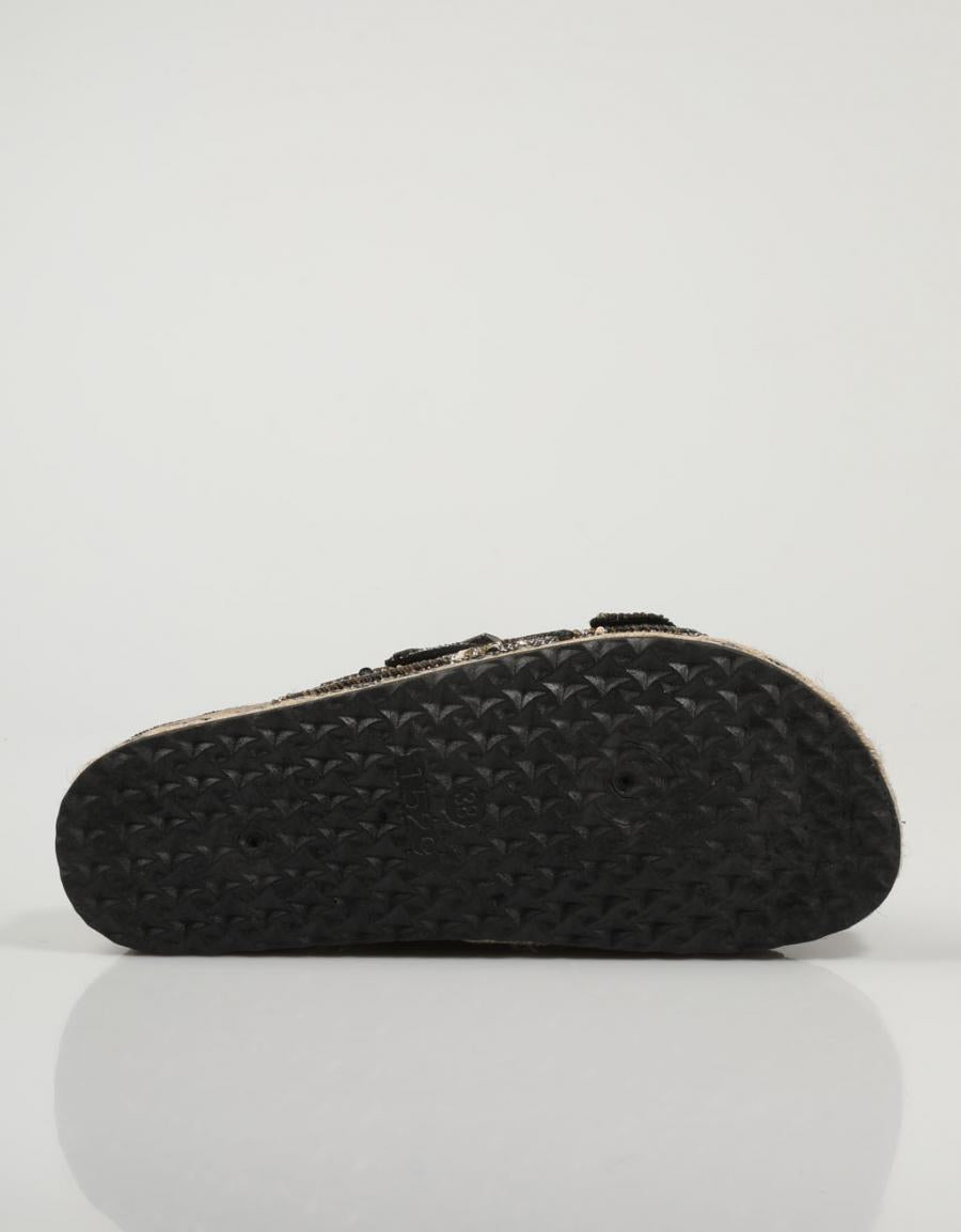 SANDALIAS ISTERIA 22061 en color Negro
