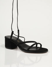 SANDALIAS BRYAN 2605 en color Negro