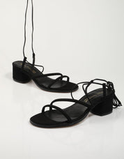 SANDALIAS BRYAN 2605 en color Negro