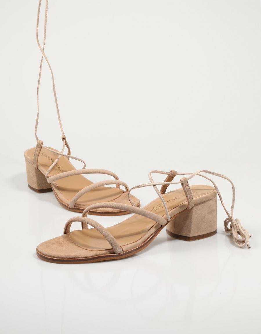 SANDALIAS BRYAN 2605 en color Cuero