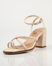 SANDALIAS BRYAN MARA en color Beige