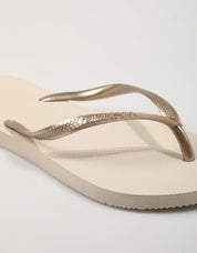 CHANCLAS HAVAIANAS SLIM en color Beige