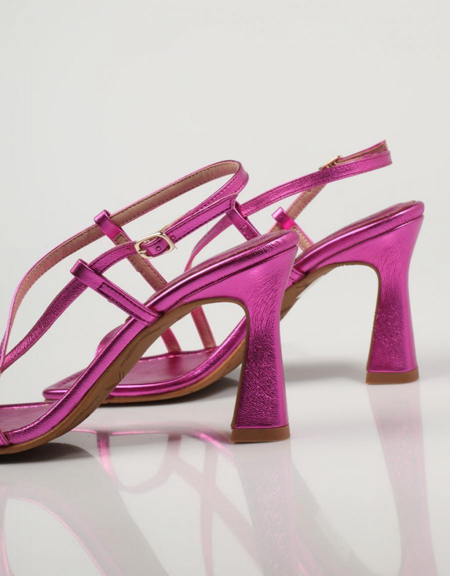 SANDALIAS REBECCA HOPE 2112 en color Fuxia
