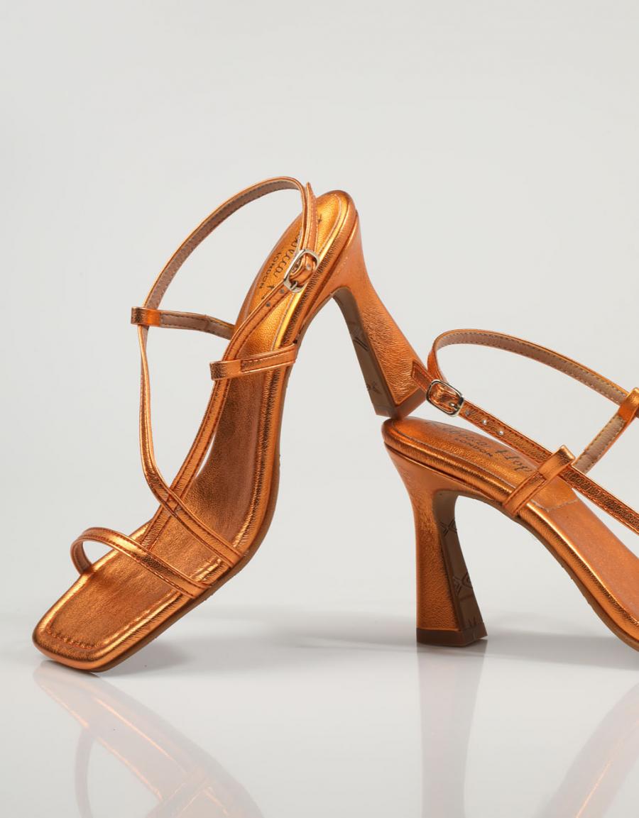 SANDALIAS REBECCA HOPE 2112 en color Naranja