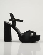 SANDALIAS DANIELA VEGA 1819 en color Negro