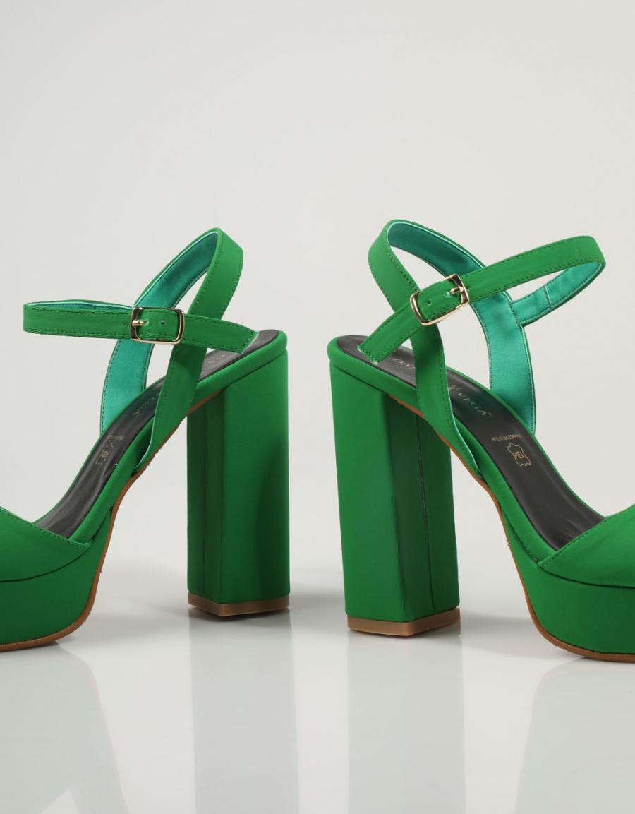 SANDALIAS REBECCA HOPE 1819 en color Verde