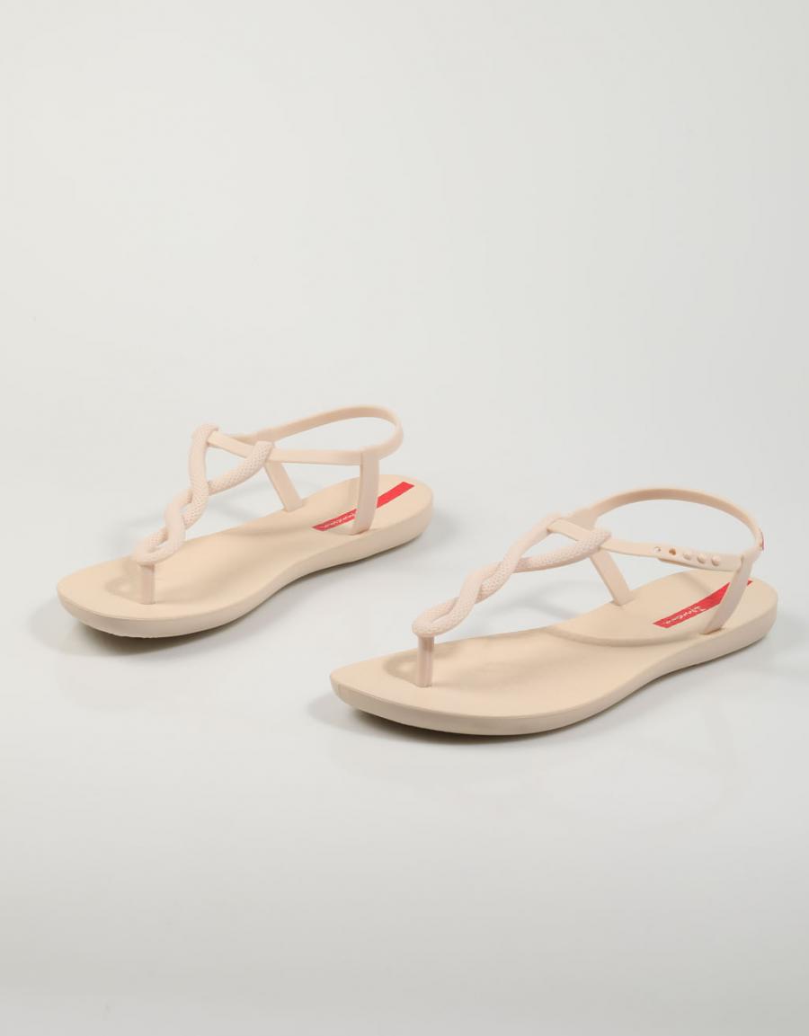 CHANCLAS IPANEMA 26671  CLASS CURVE FEM en color Beige