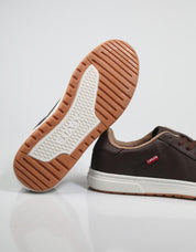 ZAPATILLAS LEVIS PIPER en color Marron