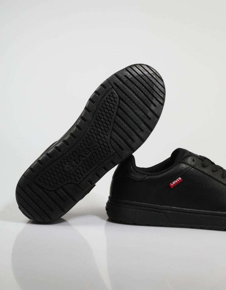 ZAPATILLAS LEVIS PIPER en color Negro