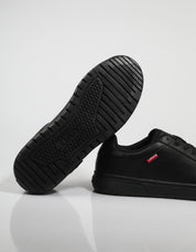 ZAPATILLAS LEVIS PIPER en color Negro