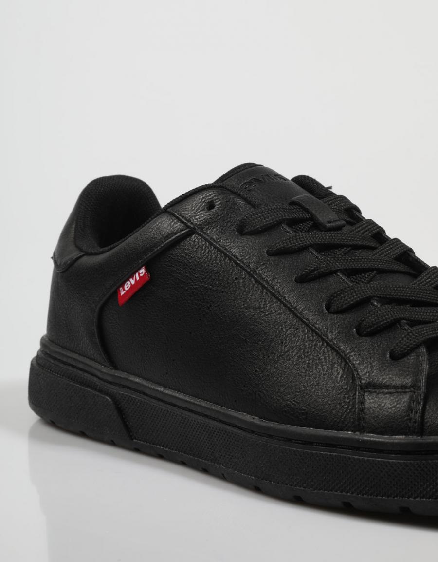 ZAPATILLAS LEVIS PIPER en color Negro