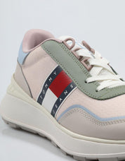 ZAPATILLAS TOMMY HILFIGER TOMMY JEANS FASHION RETRO RUN en color Beige