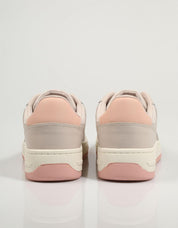 ZAPATILLAS TOMMY HILFIGER TOMMY JEANS RETRO BASKET WMN en color Beige