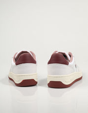 ZAPATILLAS TOMMY HILFIGER TOMMY JEANS RETRO LOW BASKET en color Blanco